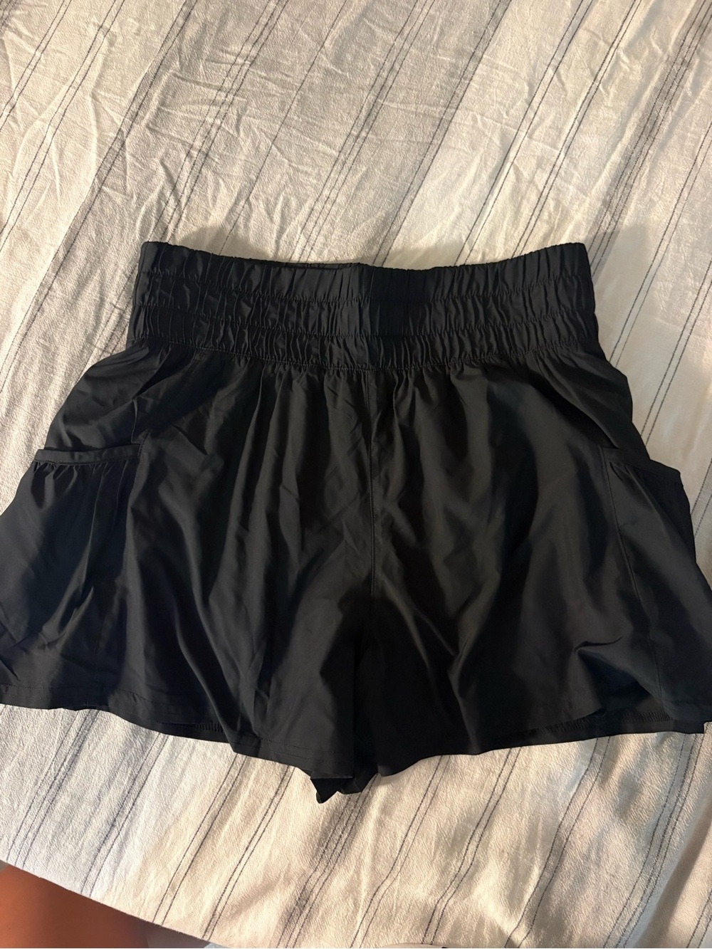 Versona Black Athletic Shorts with Smocked Waist and Pockets